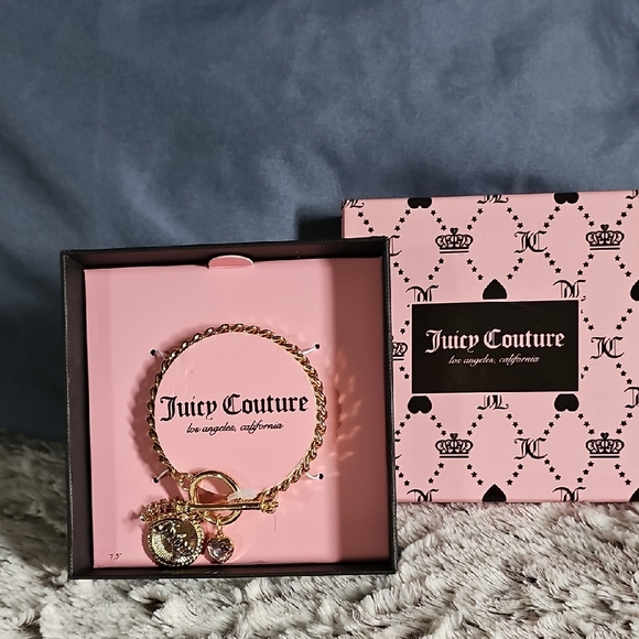 Juicy Couture Gold Bracelet with Charms - Picture 1 of 3